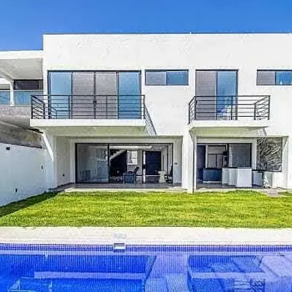 Hermosa Residencia en venta  Burgos Bugambilias