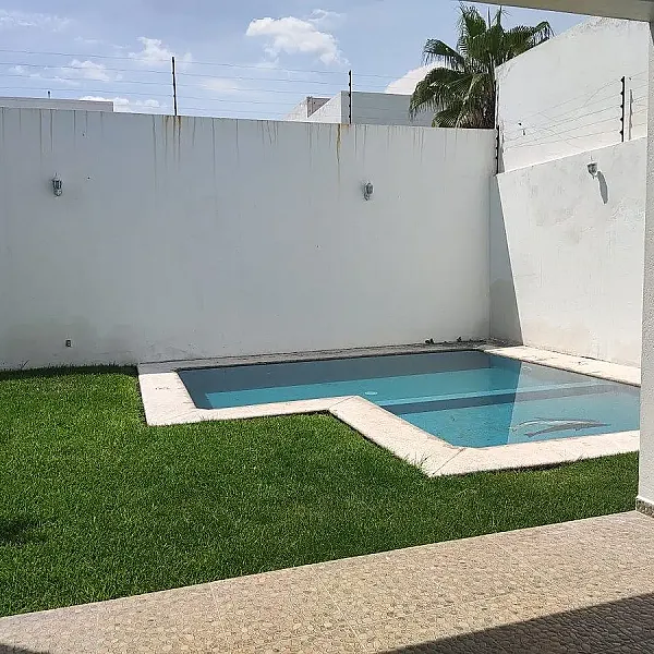 Casa en venta en Burgos Bugambilias T: 403 mts C:323mts