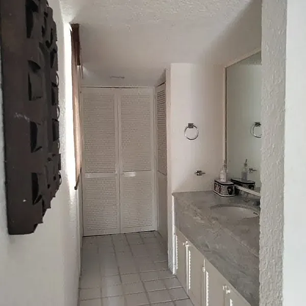 Casa en Venta en Villas Paracana, junto al Campo de Golf Palma Real, Ixtapa.