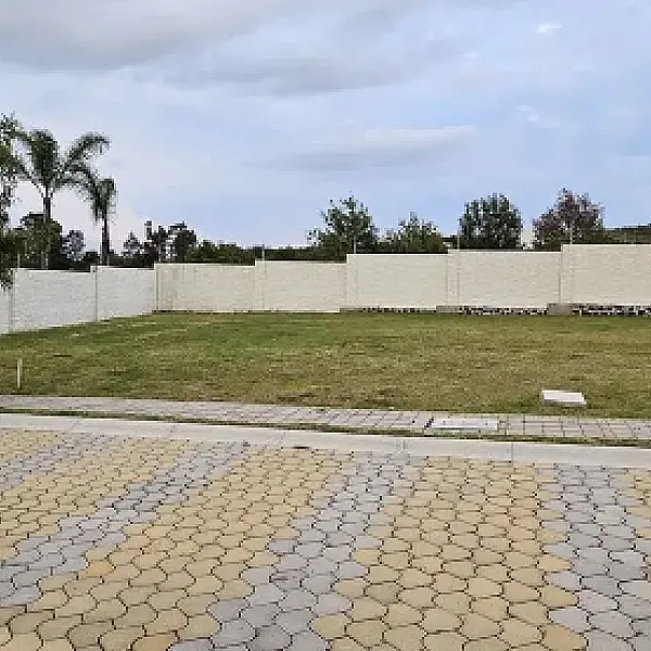 Terreno en venta en Cluster Parque Capri, Lomas de Angelópolis.