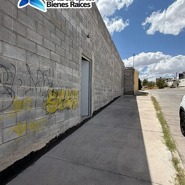 BODEGA POR PERIFERICO DE LA JUVENTUD