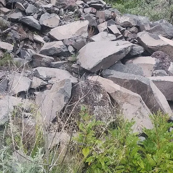 Terreno en Venta con yacimiento de Piedra Basáltica