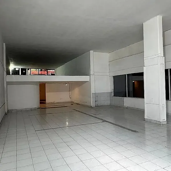 Renta de Local Comercial en Cuauhtemoc ZE293