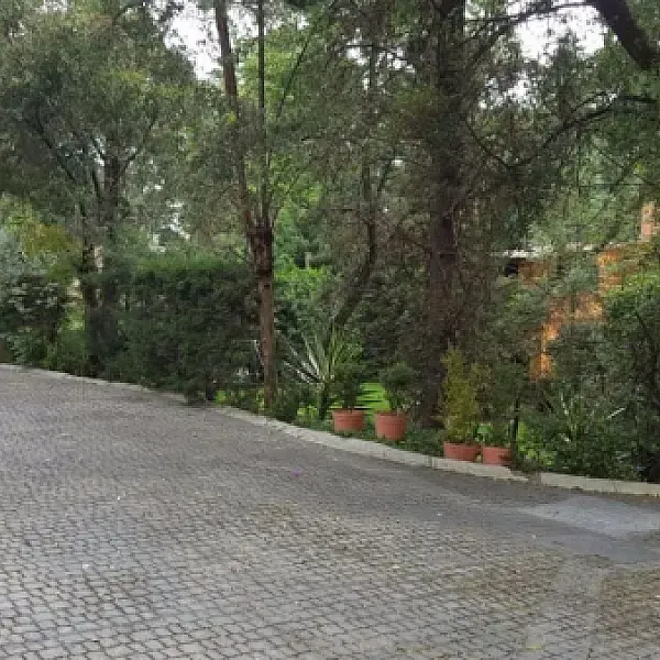 Terreno en Venta en fraccionamiento ecológico con Casa Club