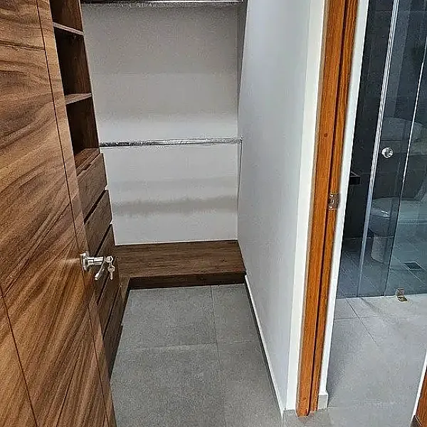 Casa nueva en venta con jardín y alberca en Fraccionamiento Brisas, Morelos.