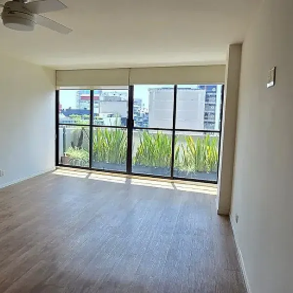 Departamento con balcón en Renta | Homero, Polanco