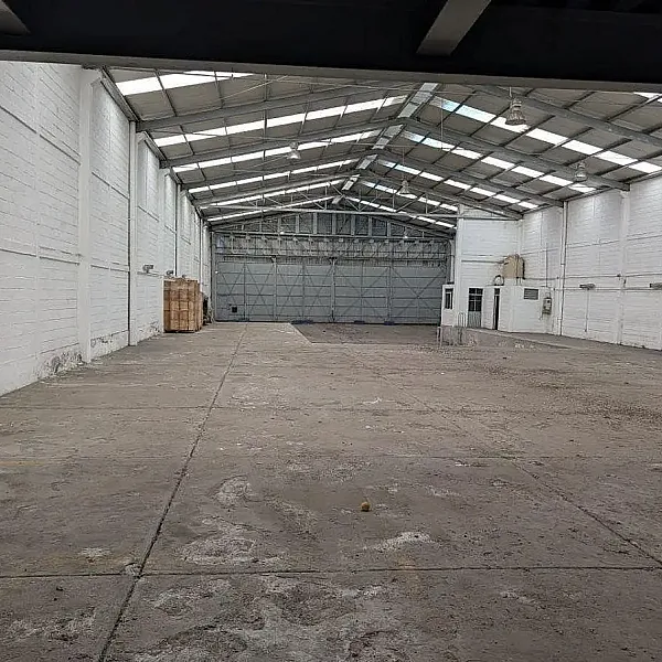 Renta de Bodega Comercial en Iztapalapa Leyes de Reforma 3ra Sección LE892