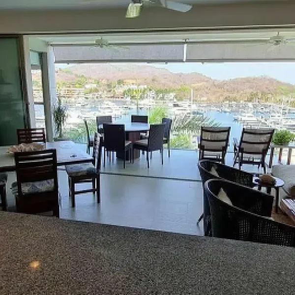 Departamento 3 recámaras con terraza y vista a la marina, en Ixtapa, Zihuatanejo