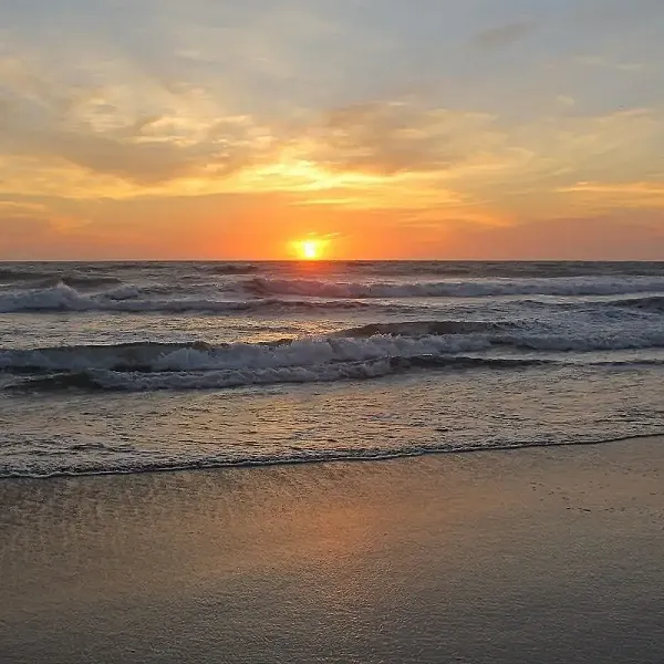 Terreno con vista al mar en Playa El Caimanero a 70 km de Mazatlán, Sinaloa.