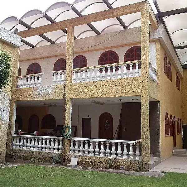 Renta de Casa con Uso de Suelo en Residencial Zacatenco JC123